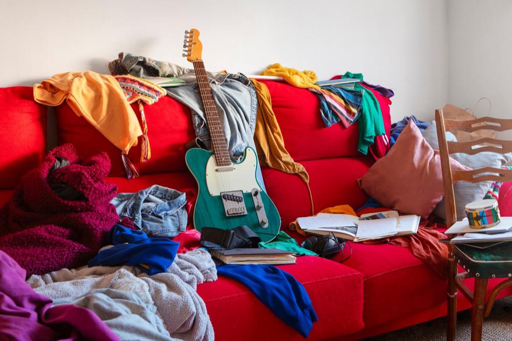 How to Declutter and Downsize Before a Move